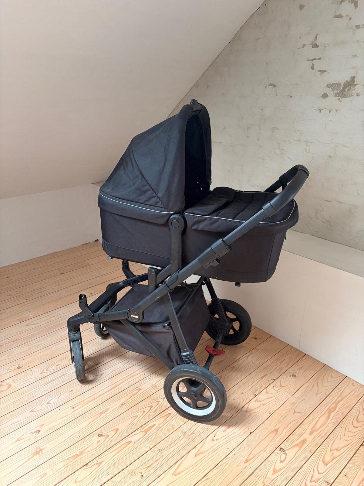 Thule Sleek - volledige uitrusting - black on black, Gebruikt, Combiwagen, Verstelbare duwstang, Ophalen