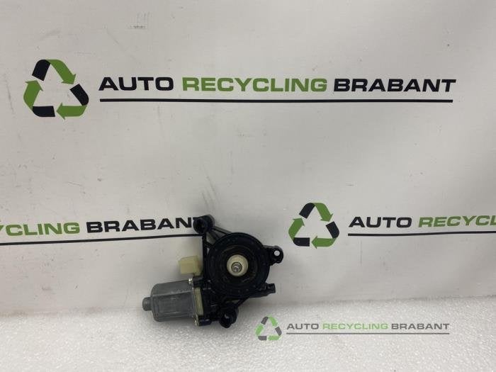 Moteur de vitre portière d'un Audi A4, -, 3 mois de garantie, Utilisé, -