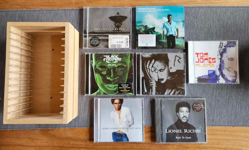 Lot 9 CDs Bon Jovi Kravitz Rihanna Richie Jones Scorpion, Ophalen of Verzenden, Gebruikt
