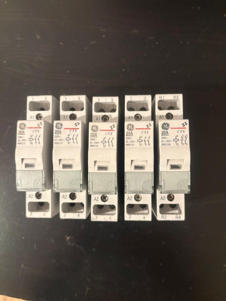 Vynckier Contacteur général electric 20A neuf, Ophalen