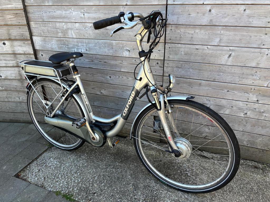 Elektrische damesfiets Oxford, Fietsen en Brommers, Elektrische fietsen, Ophalen, Zo goed als nieuw