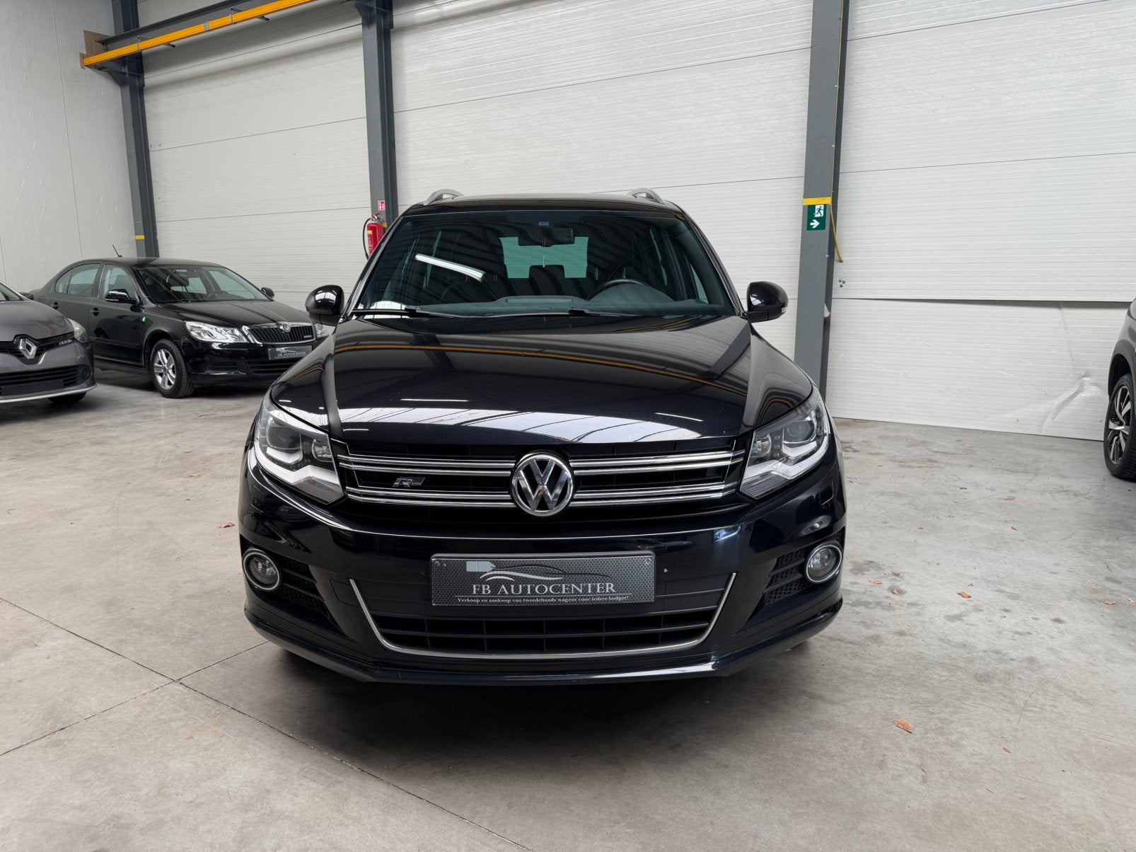 Volkswagen Tiguan R-Line 2015 – Benzine – Manueel –, Autos, Volkswagen, Achat, Entreprise, Noir, 5 portes