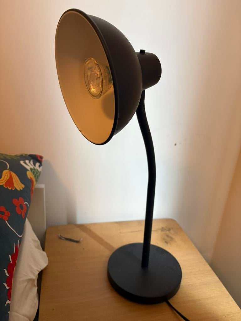 Ikea zwarte lamp, Huis en Inrichting, Lampen | Tafellampen, Ophalen, Zo goed als nieuw