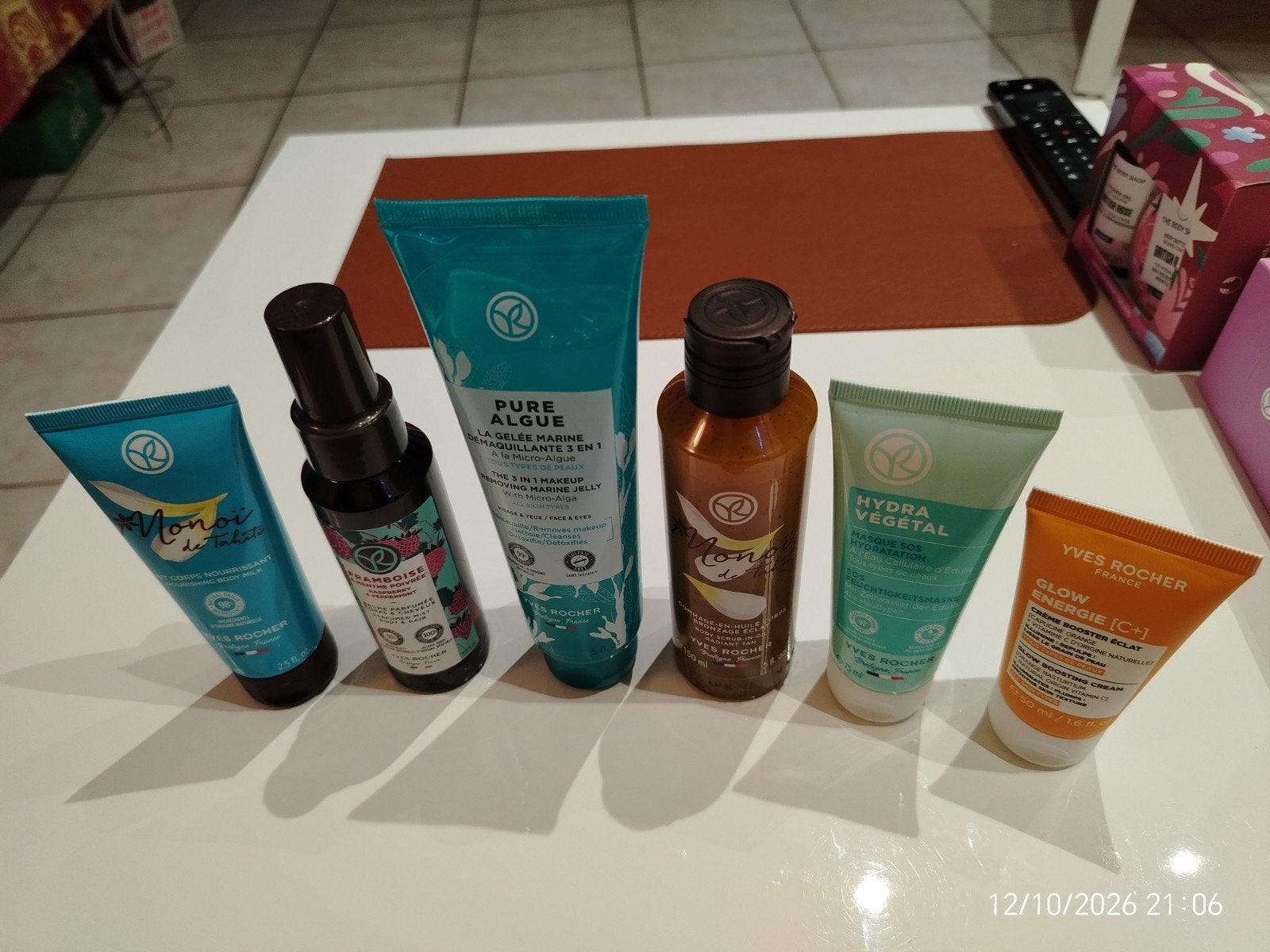 Lot de 6 produits de beauté NEUFS Yves Rocher (Soins), Bijoux, Sacs & Beauté, Enlèvement ou Envoi, Neuf, Body lotion, Crème ou Huile