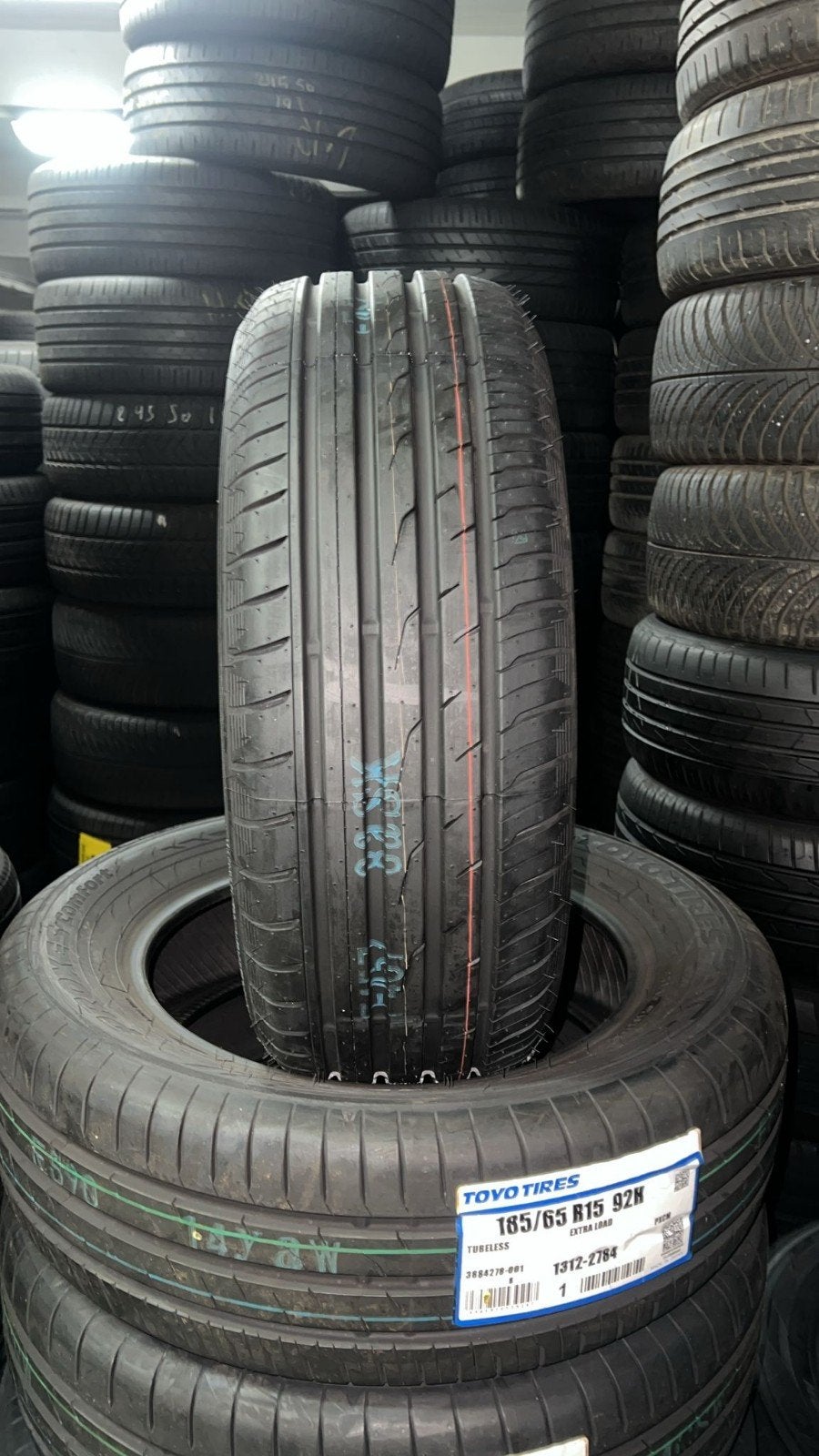 18560r14 185 60 r14 185/60/14 Toyo Nouveau avec montage, Enlèvement ou Envoi