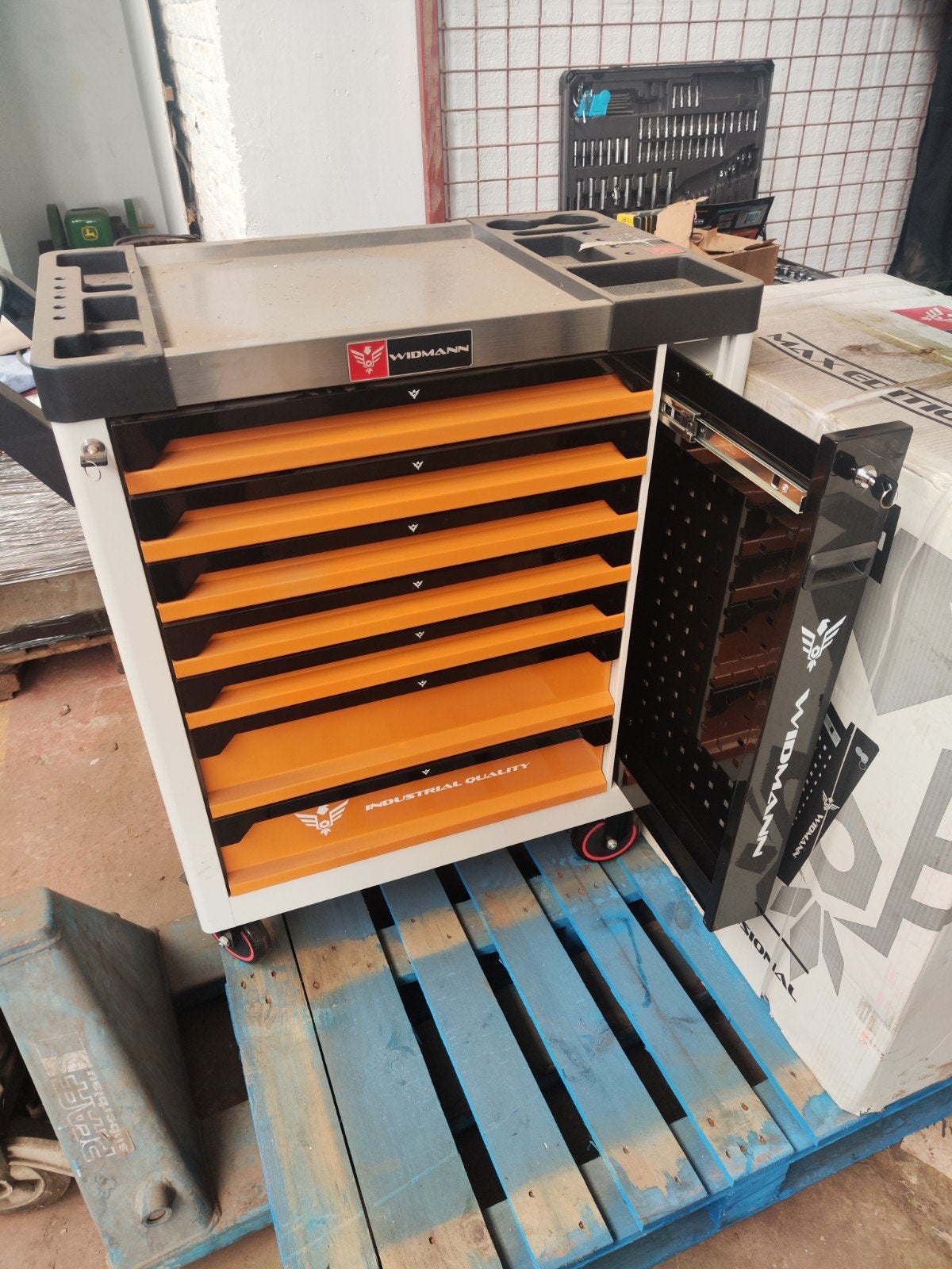 2 servante Widmann complète, Bricolage & Construction, Enlèvement, Remplie, Neuf