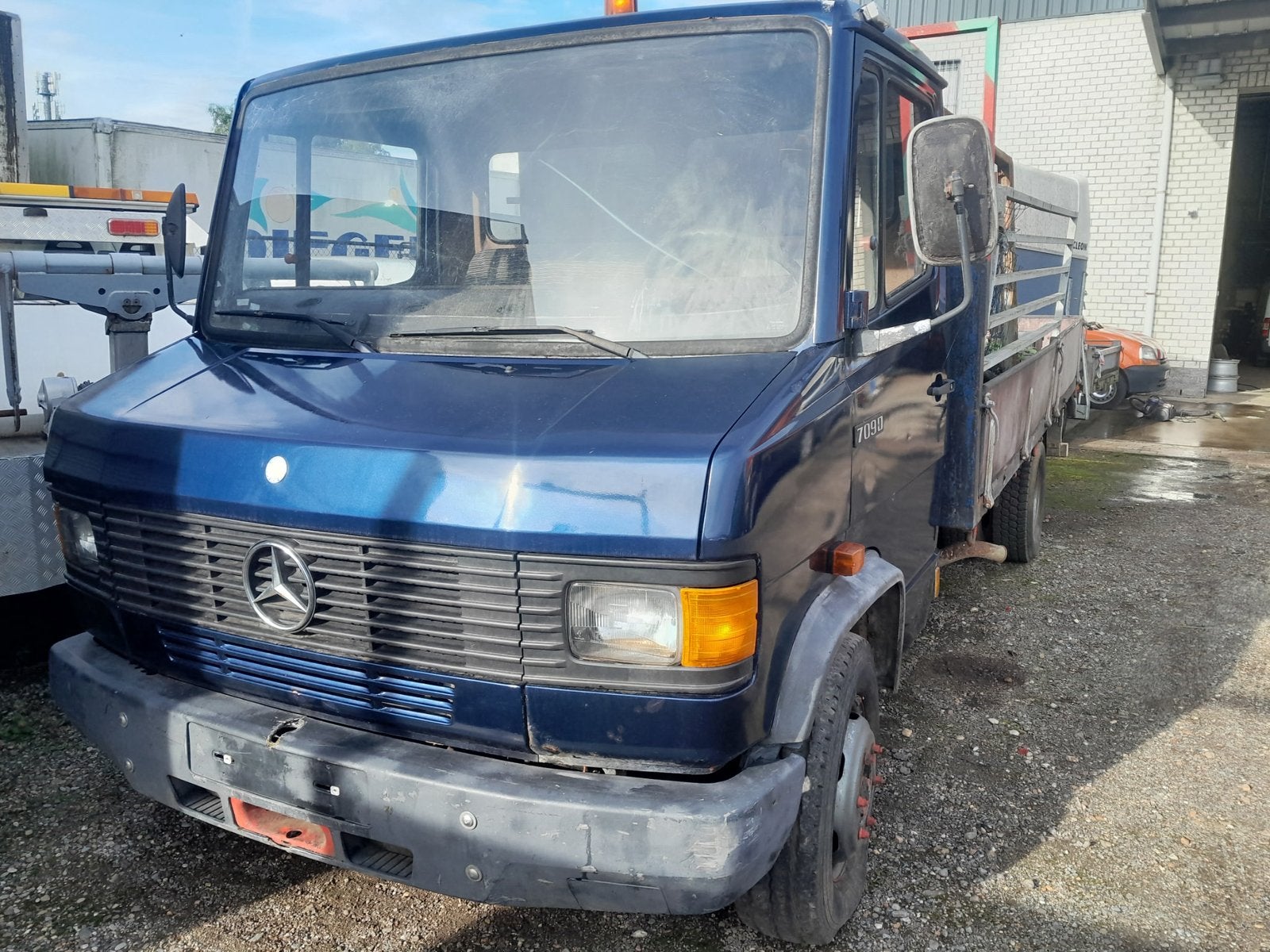 Mercedes 709 rijden staat voor export, Bedrijf, Te koop, Mercedes-Benz