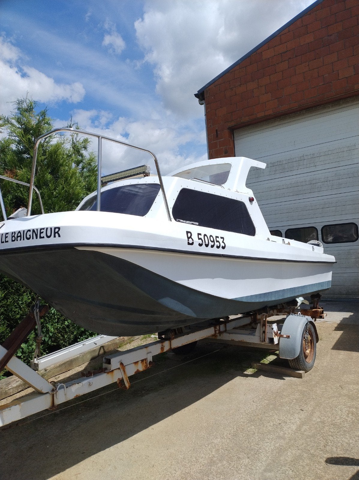 Bateau de pêche sans la remorque., Watersport en Boten, Motorboten en Motorjachten, Elektrisch, Trailer, Visboot