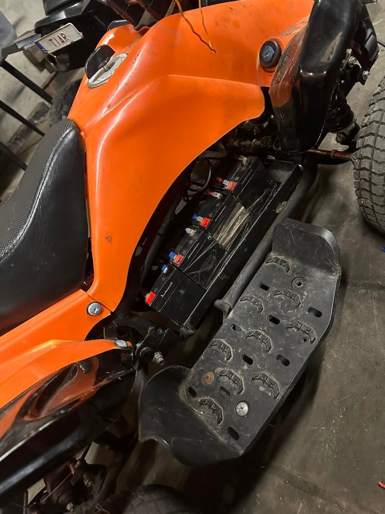 Kinder elektrische quad, Fietsen en Brommers, Ophalen, Zo goed als nieuw
