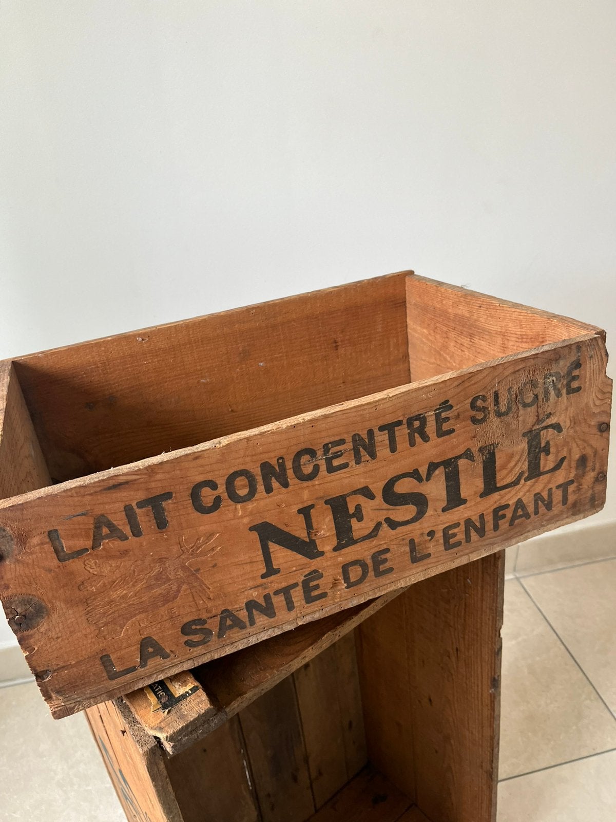 Authentique caisse en bois Nestlé, Antiquités & Art, Enlèvement