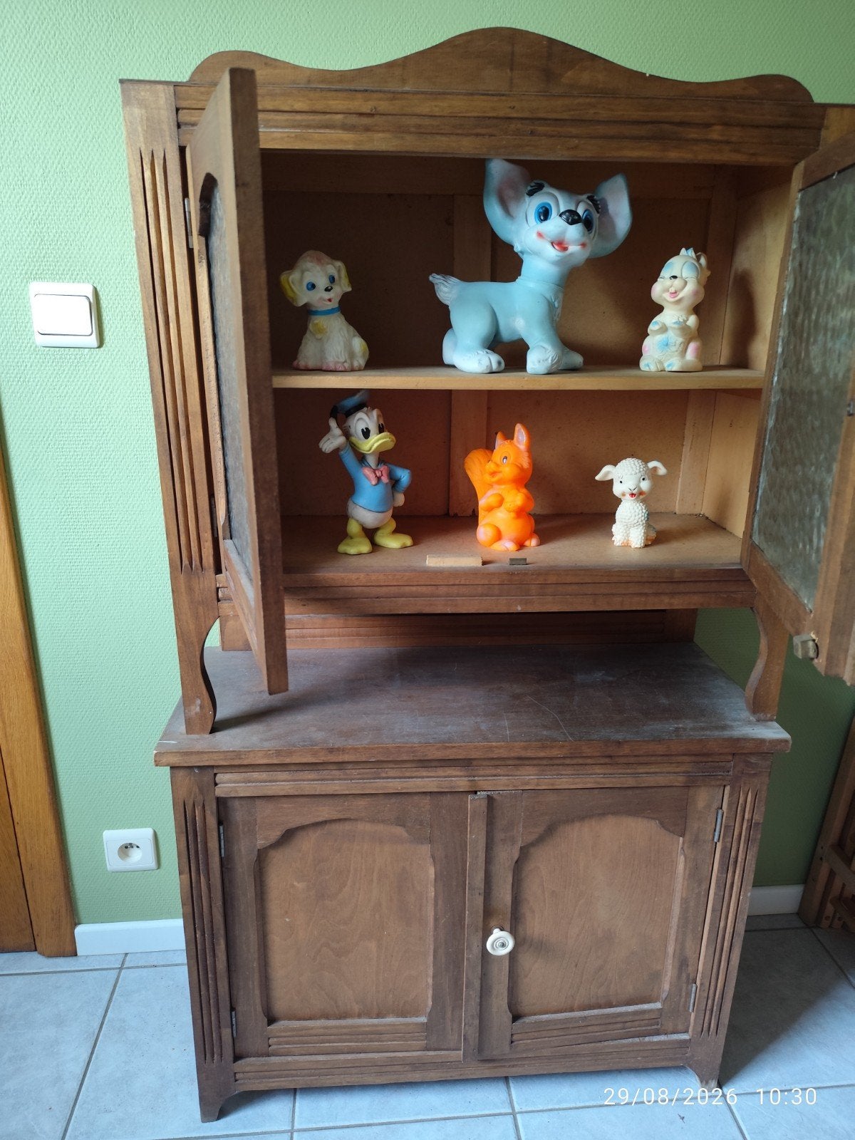 Magnifique petit vaisselier pour enfants 1m30, Maison & Meubles, Armoires | Buffets, Enlèvement