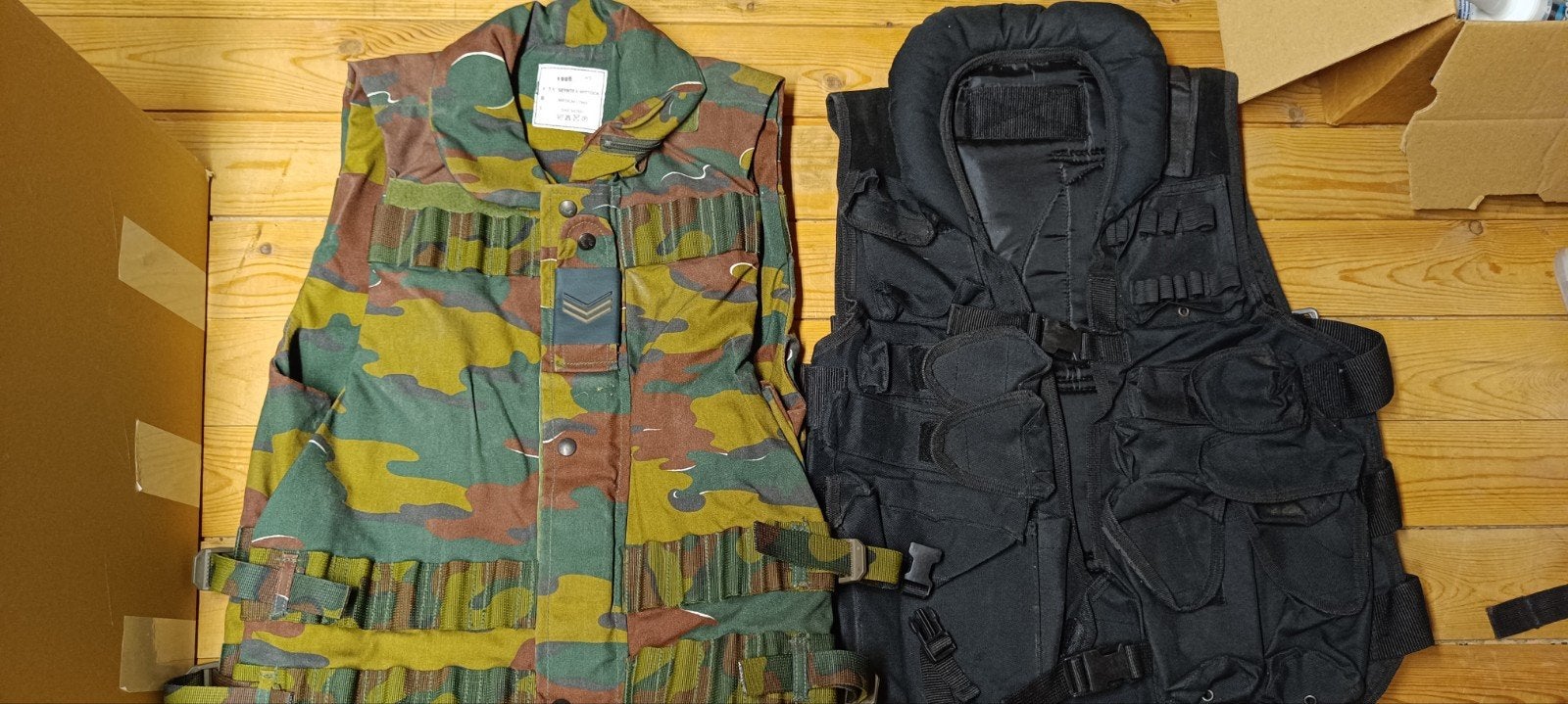2x tactical vest, Enlèvement
