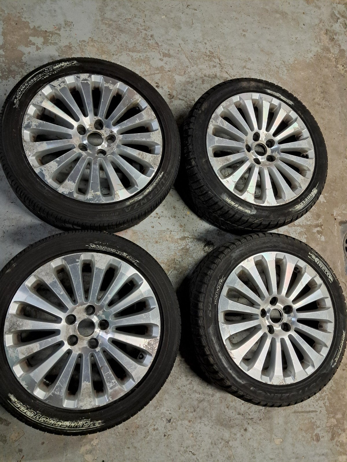 4 pneus et jantes pour Ford C-max 205/50R17, Enlèvement