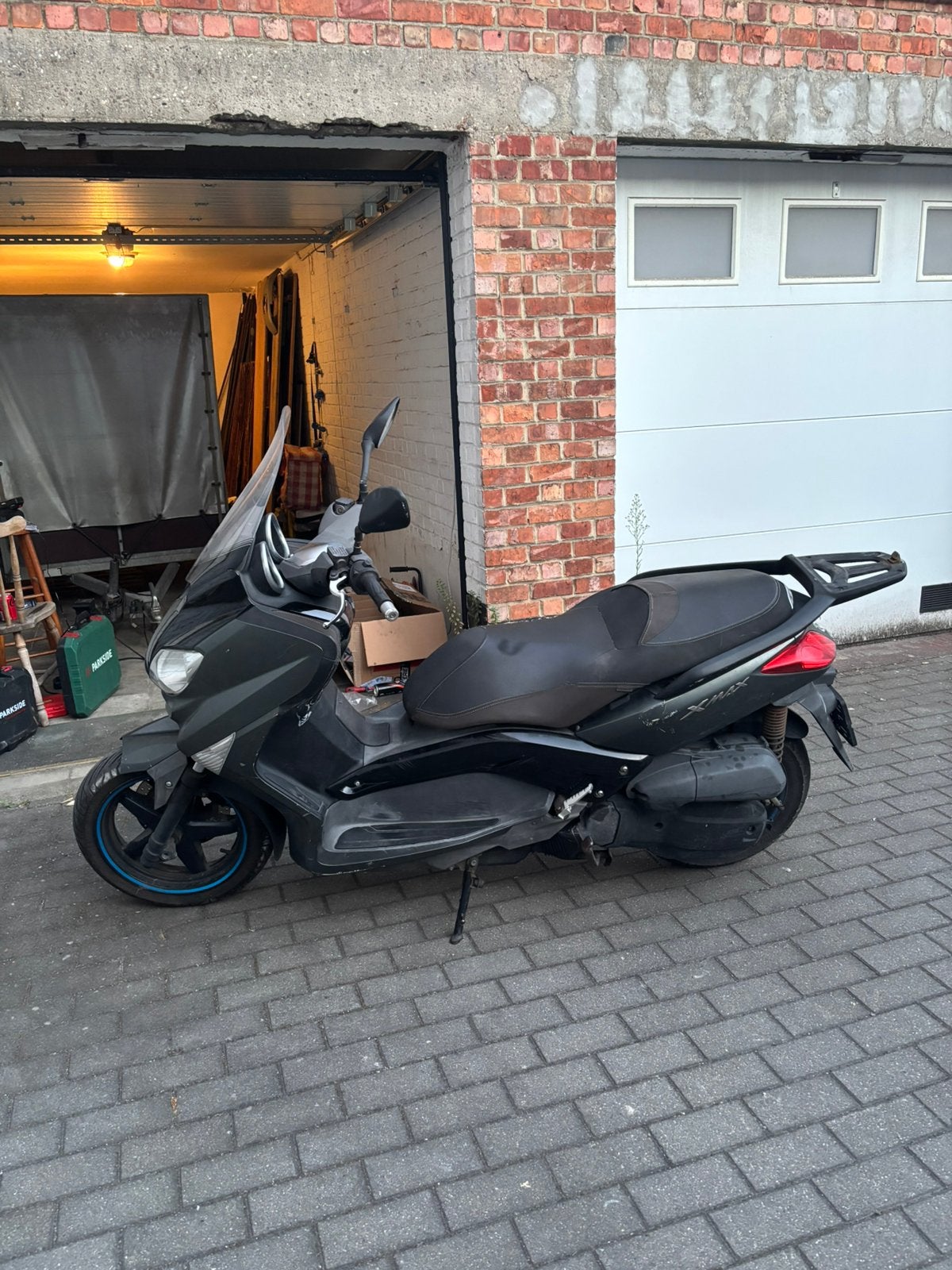 Xmax 800€, Scooter, Occasion, Permis Moto A1 minimum, Particulier