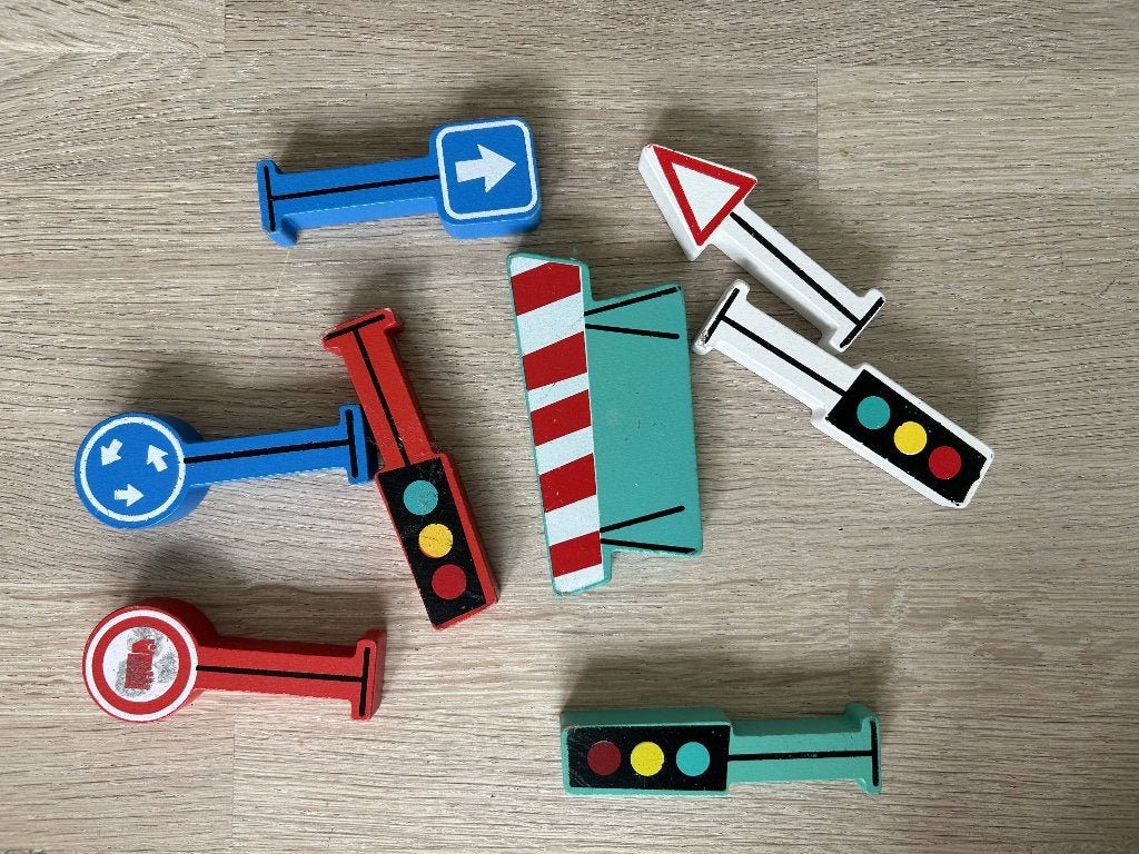 Houten speelgoed verkeersborden, Ophalen, Gebruikt
