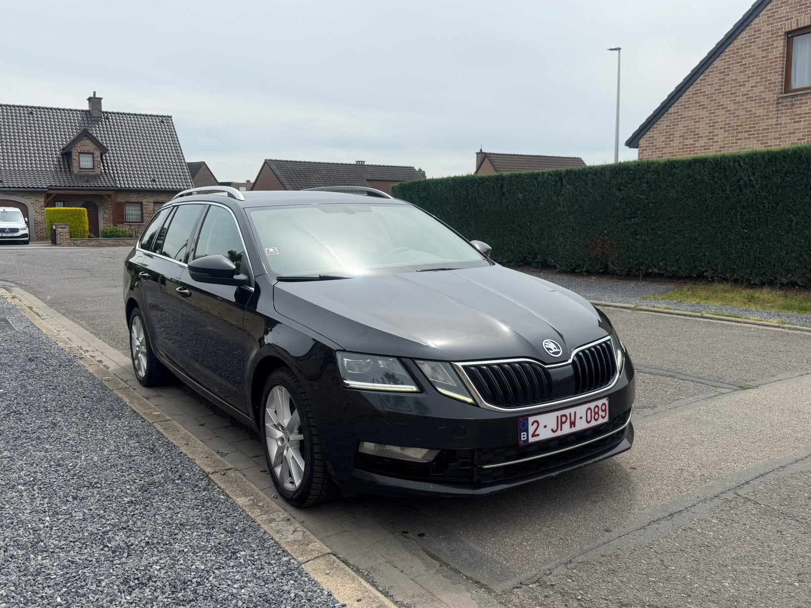 Skoda octavia full options, Auto's, 4 cilinders, 1600 cc, Leder en Stof, Zwart