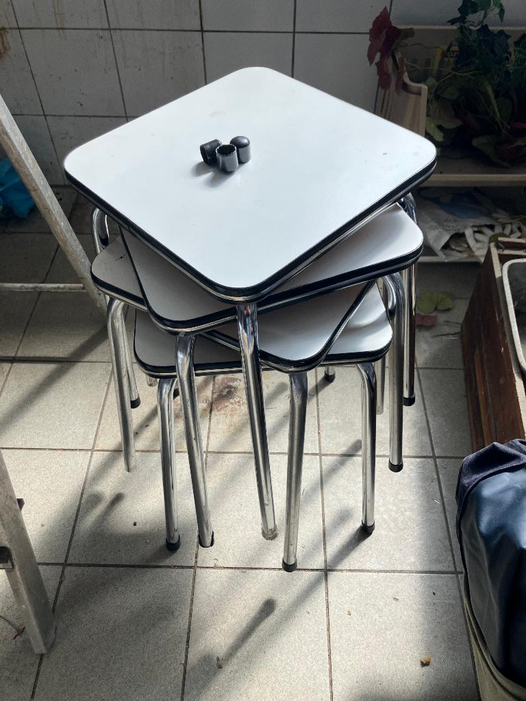 tabourets et tabourets, Enlèvement, Utilisé