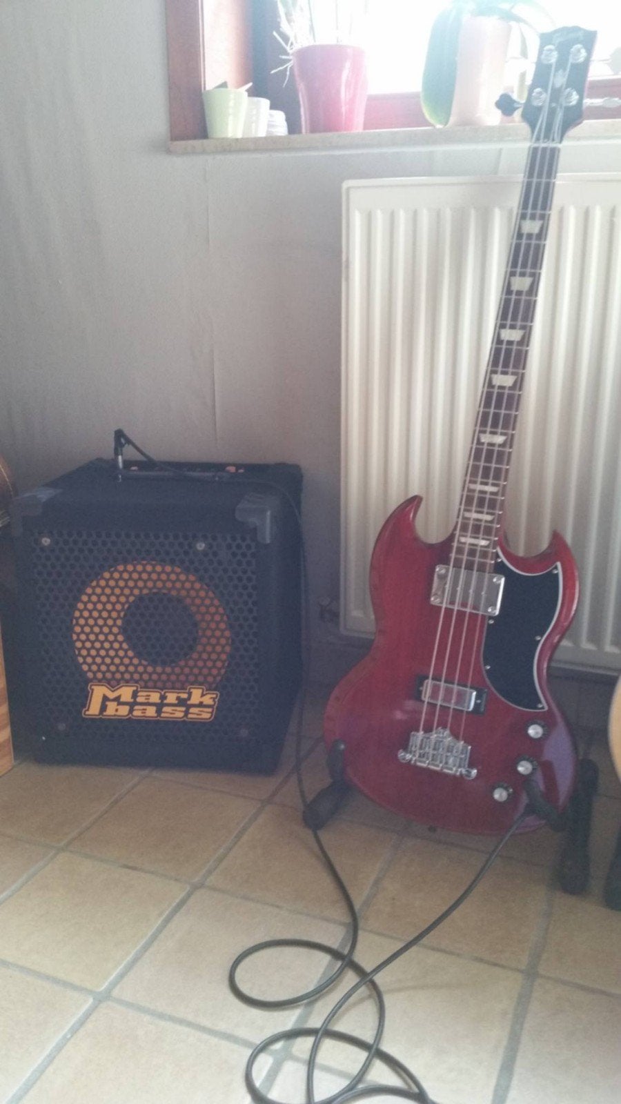 À vendre guitare basse et son ampli, Musique & Instruments, Enlèvement, Comme neuf, Guitare basse