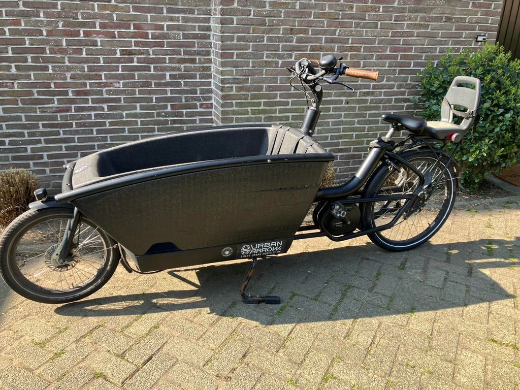Urban Arrow Family black, Fietsen en Brommers, Fietsen | Bakfietsen, Gebruikt, Huif, 2 kinderen, Ophalen