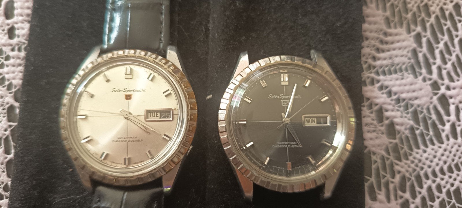 Lot de deux Seiko 5 spormatic automatique 1960 révisé, Bijoux, Sacs & Beauté, Enlèvement ou Envoi, Seiko