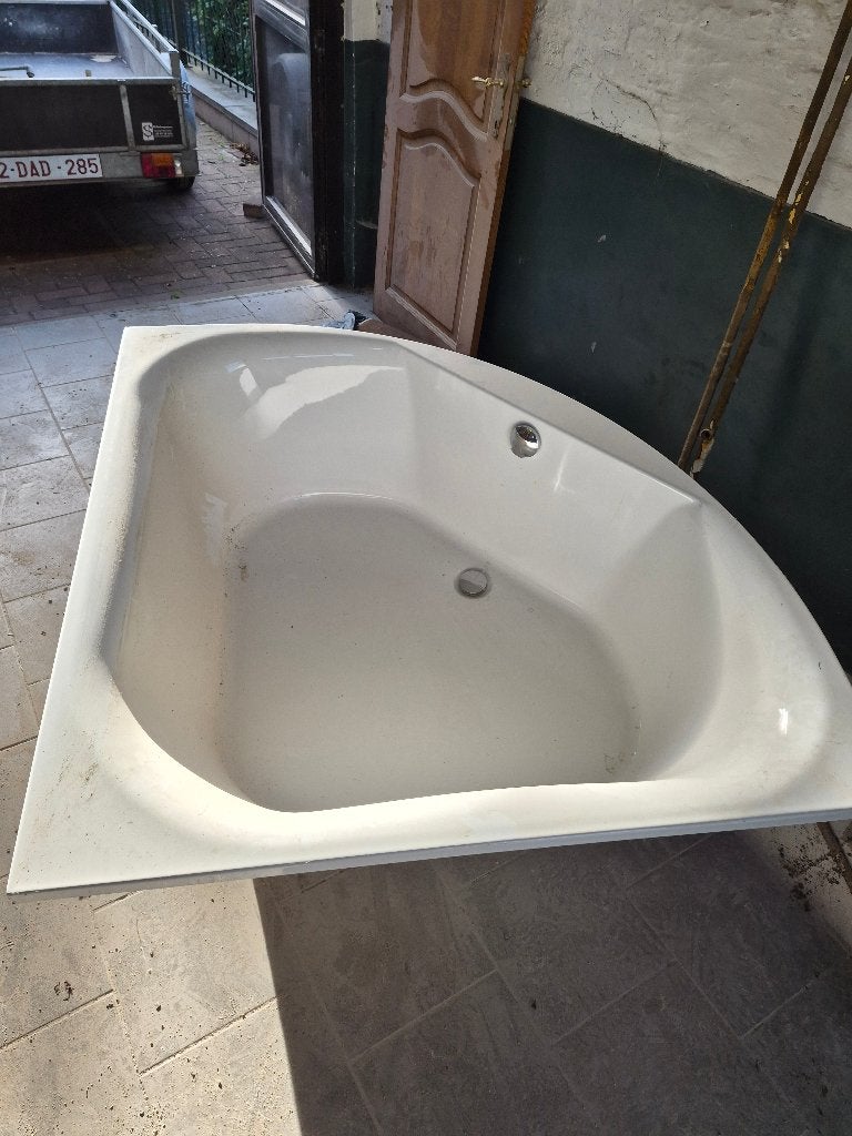 Baignoire d'angle, Bricolage & Construction, Enlèvement, Comme neuf, Baignoire