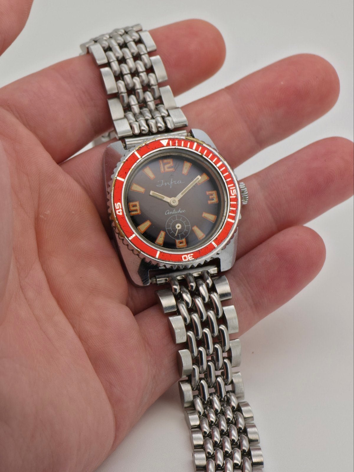Montre Infra Antichoc « Skin Diver » - Lunette rouge des ann, Enlèvement ou Envoi, Montre-bracelet