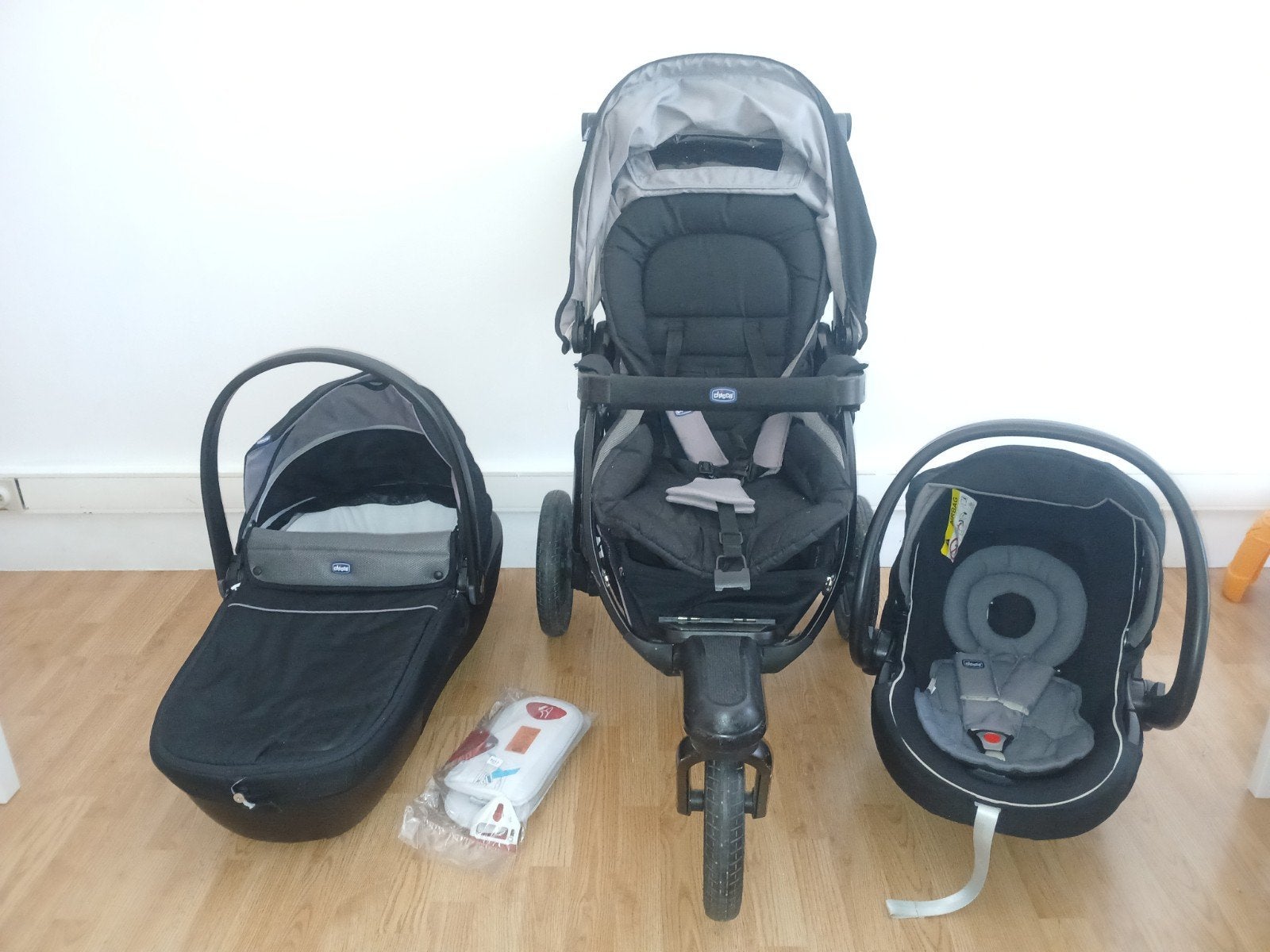 Poussette Chicco trio Activ3+, Enlèvement, Comme neuf, Poussette, Autres marques