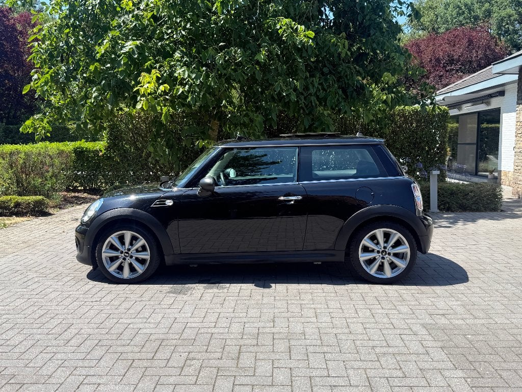Mini One – 119.256 km – Panodak – Zetelverwarming, Auto's, Voorwielaandrijving, Stof, Zwart, 4 cilinders