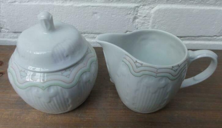 SALE Friesland Melitta roomstelletje met pastel motief, Maison & Meubles, Cuisine | Vaisselle, -, Comme neuf, Autres types, Autres styles