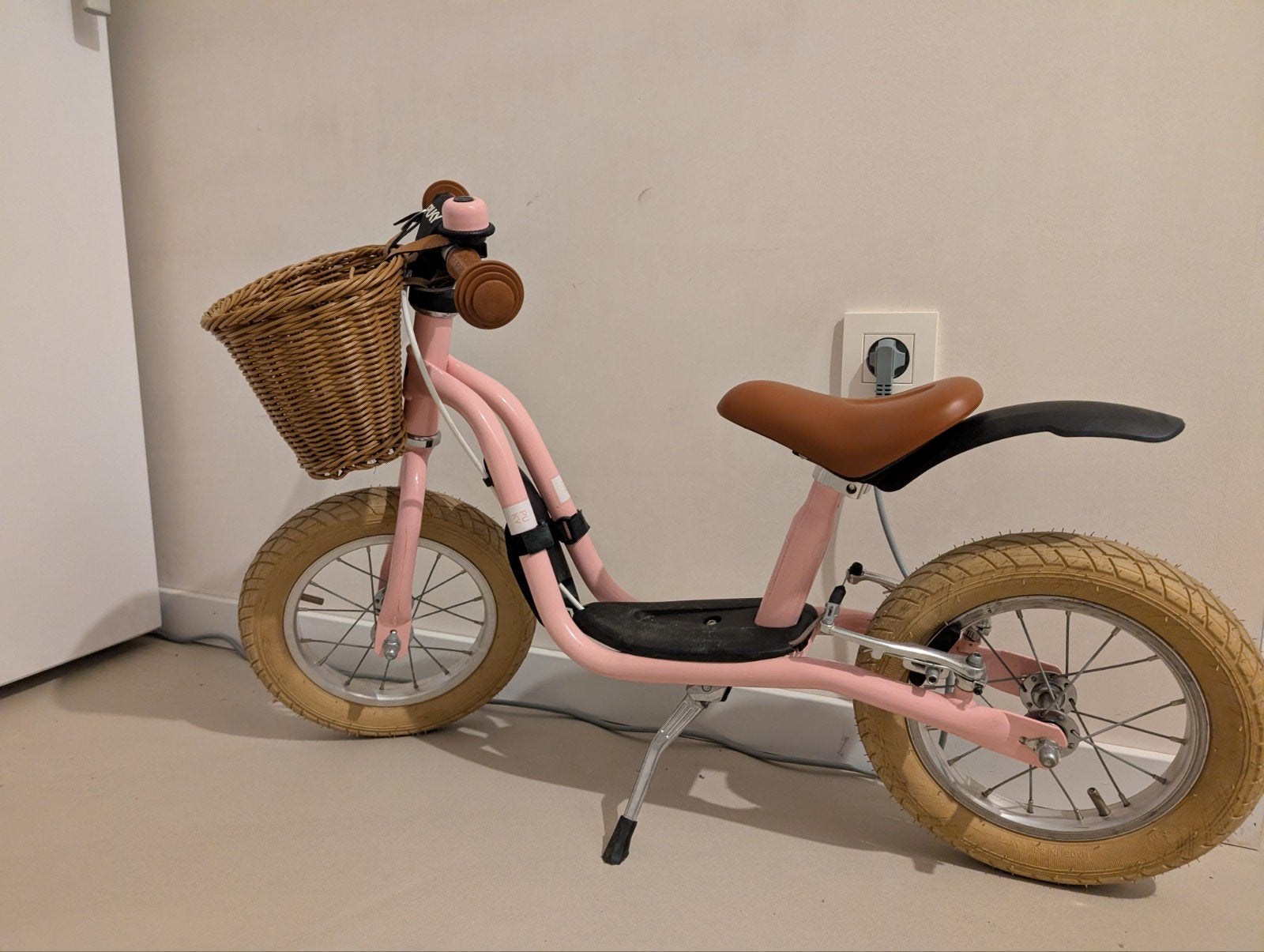 Puky retro loopfiets roze met mandje, Kinderen en Baby's, Ophalen, Loopfiets