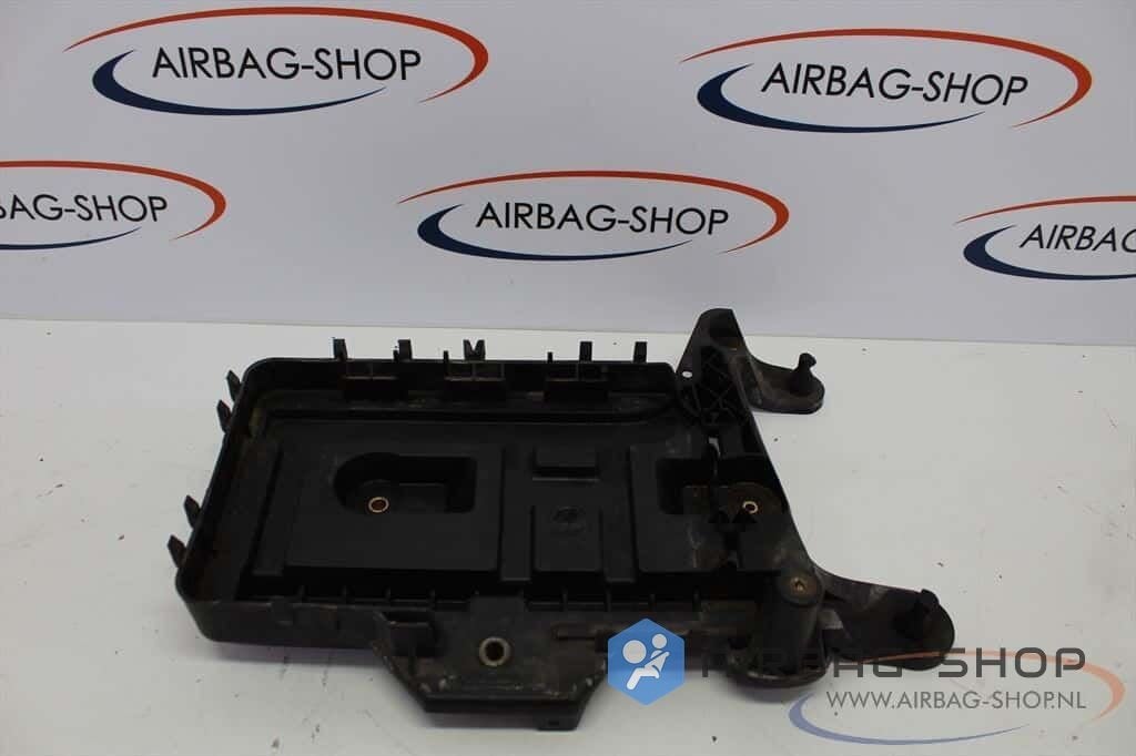 VW Golf 6 VI Accubak 1K0915333, Volkswagen, -, Utilisé, -