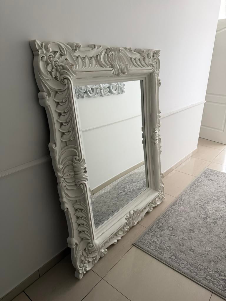 Grand miroir blanc style baroque – cadre sculpté élégant, Enlèvement, Comme neuf