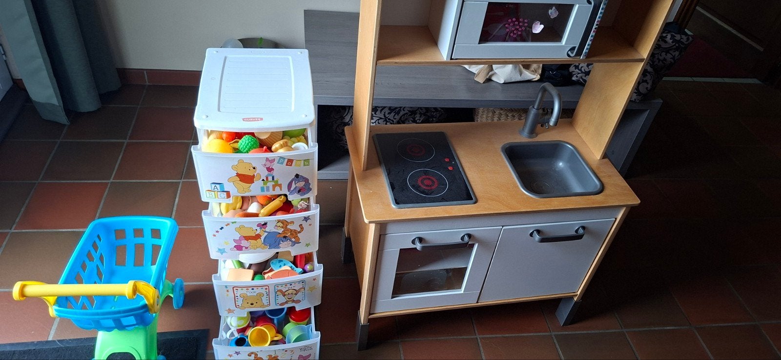 speelkeuken en toebehoren en winkel karretje, Kinderen en Baby's, Ophalen, Gebruikt, Speelkeuken