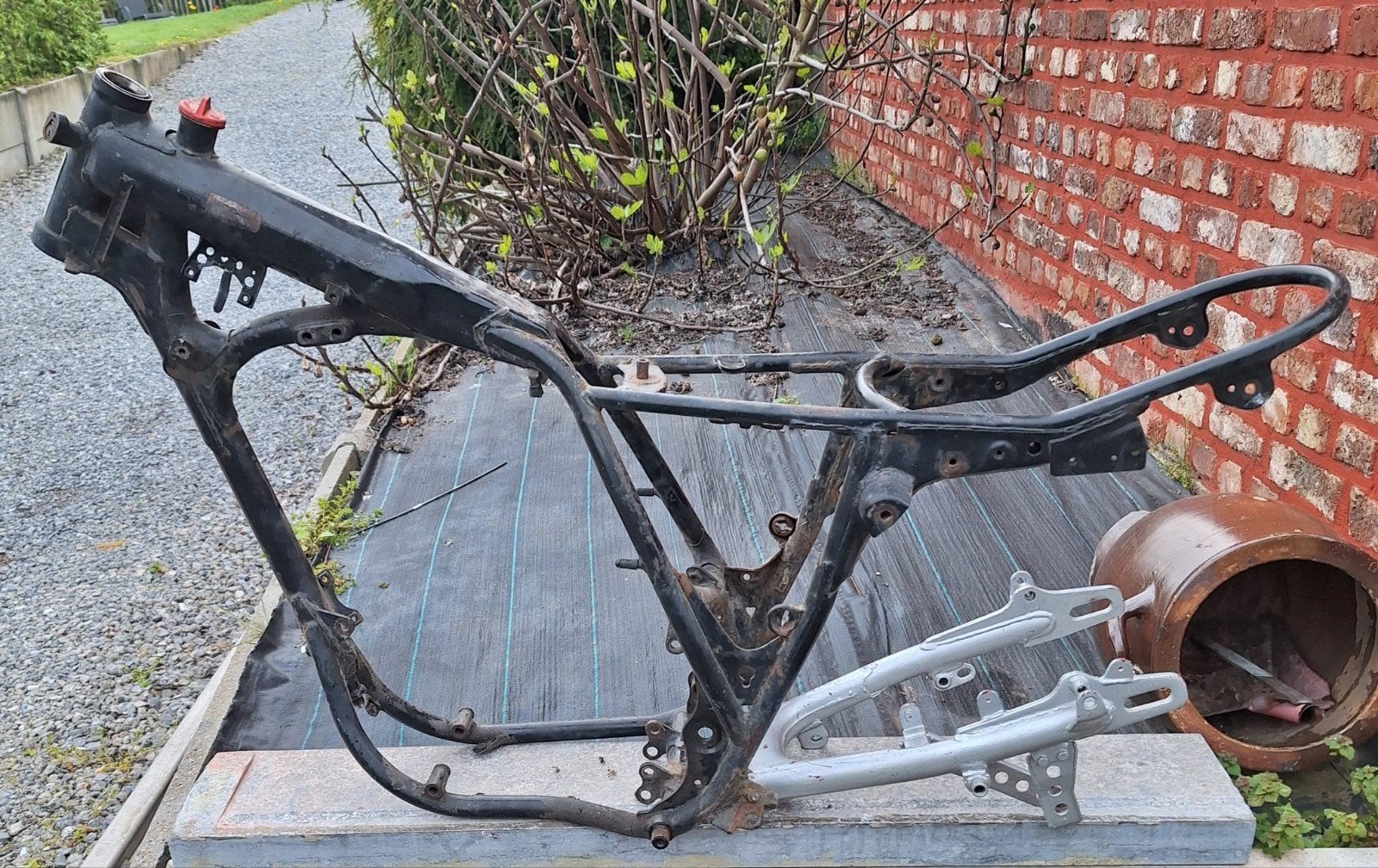 Yamaha xt500 kader met achterbrug, Motoren
