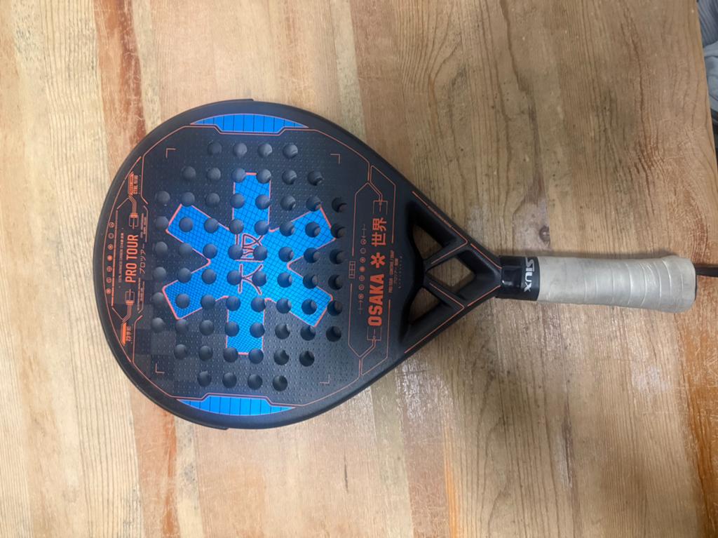 Padelracket osaka nieuwstaat, Sport en Fitness, Padel, Ophalen, Zo goed als nieuw, Padelracket