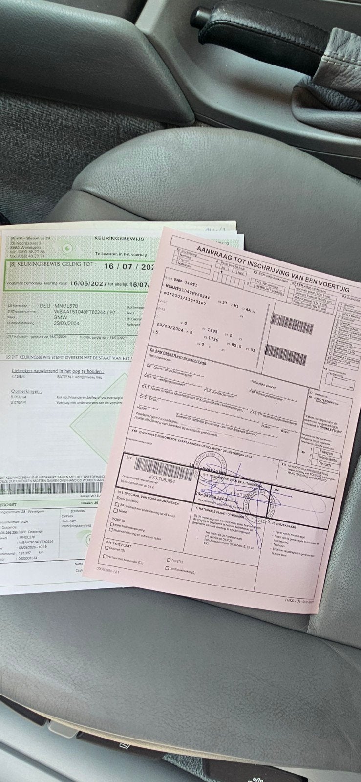 BMW 3 ti automatique, Cuir, Argent ou Gris, Achat, Entretenue par le concessionnaire