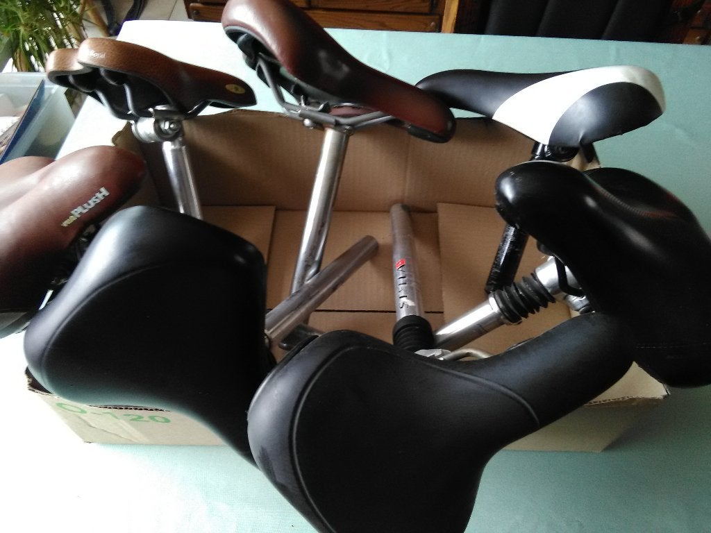 FIETSZADELS, Ophalen, Zo goed als nieuw, Racefiets, Zadel