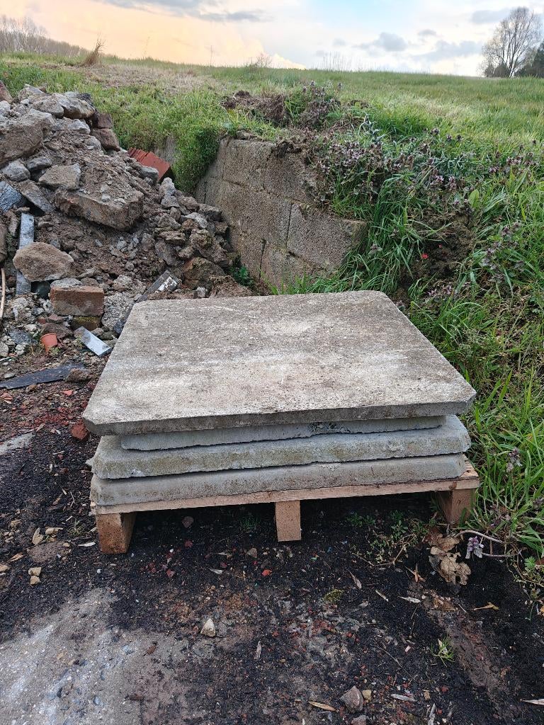 Beton deksel regenput septische put 70x70cm en 50x50cm, Doe-het-zelf en Bouw, Ophalen, Zo goed als nieuw