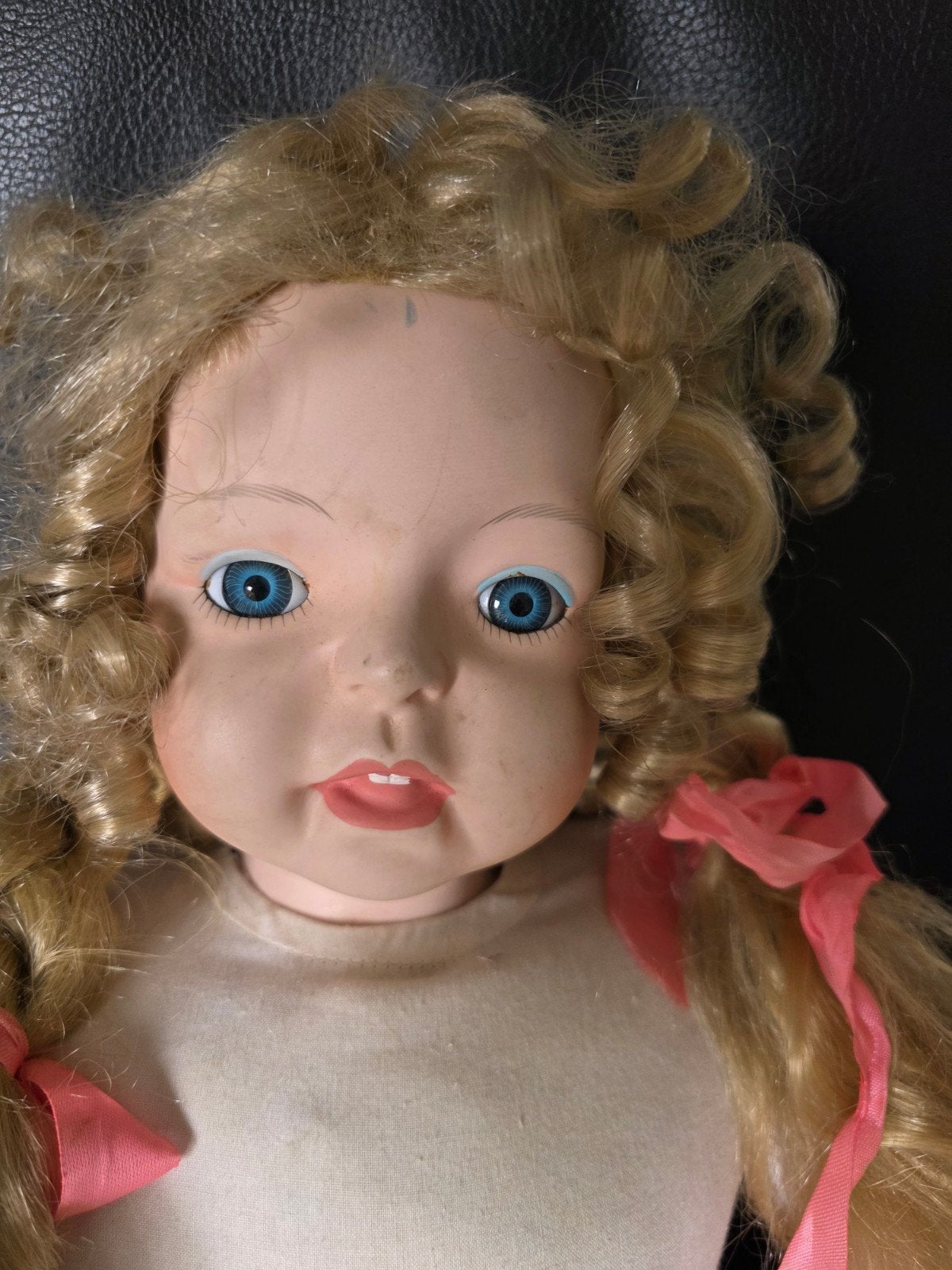 Poupée en porcelaine de 61 cm de long, Collections, Enlèvement, Poupée