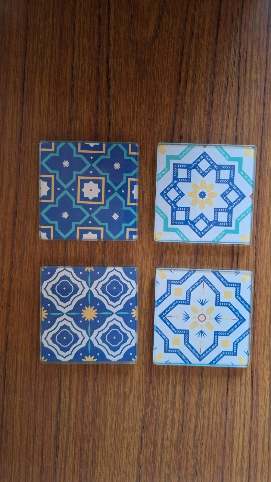 Set de 4 sous-verres en verre 9x9 cm, Neuf, Multicolore, Enlèvement ou Envoi, Sous-verre