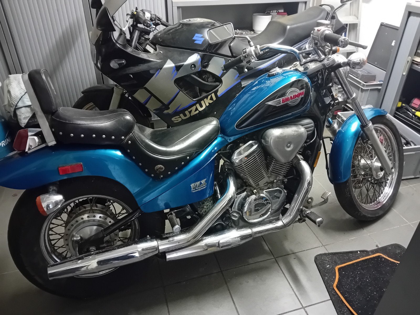 a vendre, Motoren, Ophalen, Gebruikt