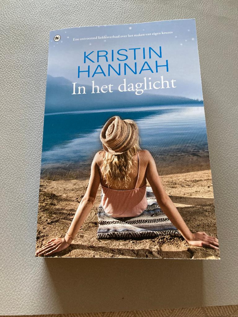 Boek : In het daglicht. Kristin Hannah, 319 blz, 2002, Ophalen of Verzenden, Zo goed als nieuw, Kristin Hannah
