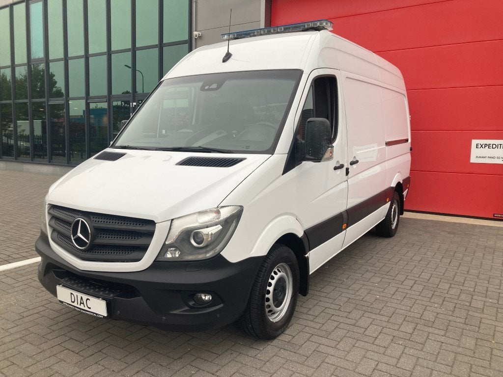 Mercedes-Benz Sprinter 319 CDI Ambulance L2H2 (bj 2018), Auto's, Automaat, Euro 6, Mercedes-Benz, Bedrijf