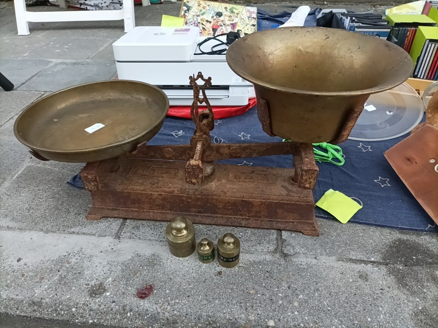 ancienne balance, Enlèvement, Cuivre