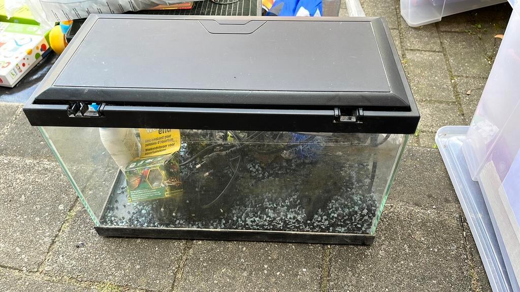 Aquarium complet avec couvercle gravier et accessoires, Enlèvement, Utilisé