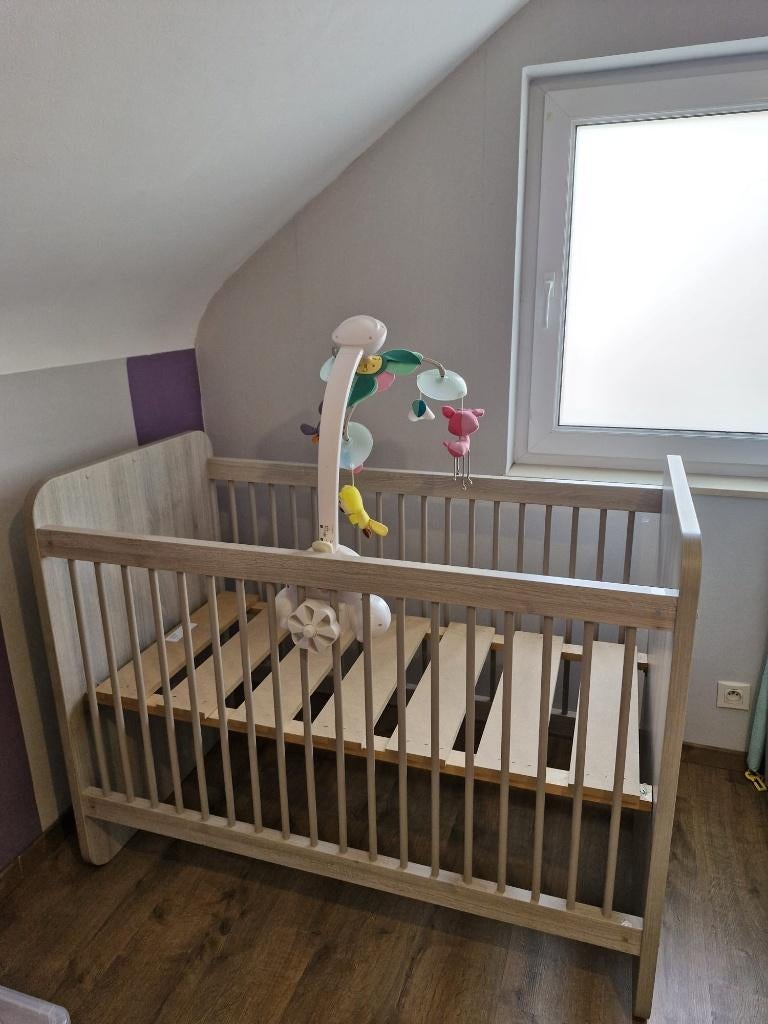 Lit pour bébé, Enfants & Bébés, Enlèvement, Comme neuf