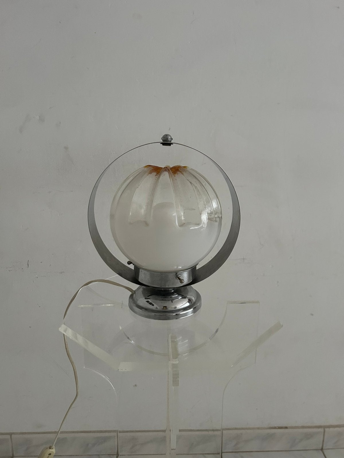 Vintage tafellamp van glas en chroom, Gebruikt, Vintage, Ophalen of Verzenden, Glas