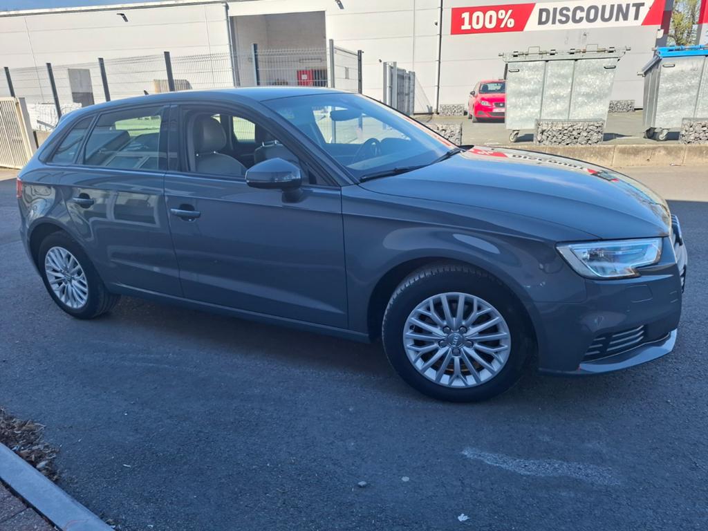 AUDI A3 1.6 TDI AUTOMATISCHE VERSNELLINGSBAK NIEUWSTAAT, Auto's, Audi, Automaat, Euro 6, 4 cilinders, 1600 cc
