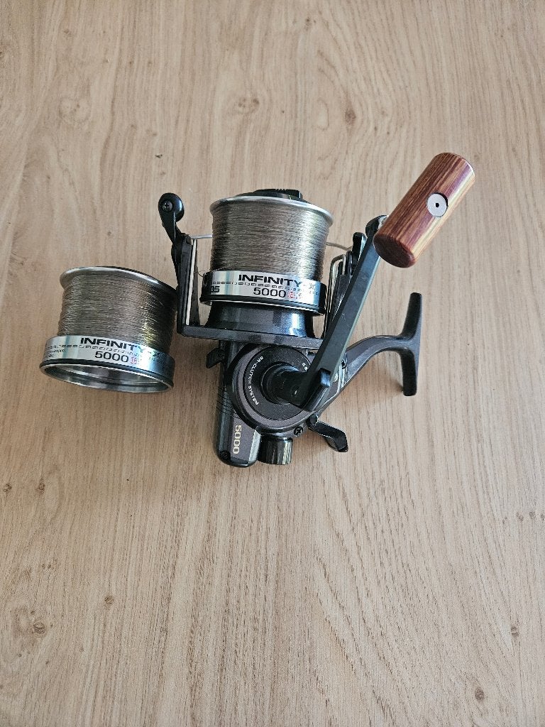 Vend 4 moulinets daiwa debrayable xbr5500, Enlèvement, Utilisé, Moulinet