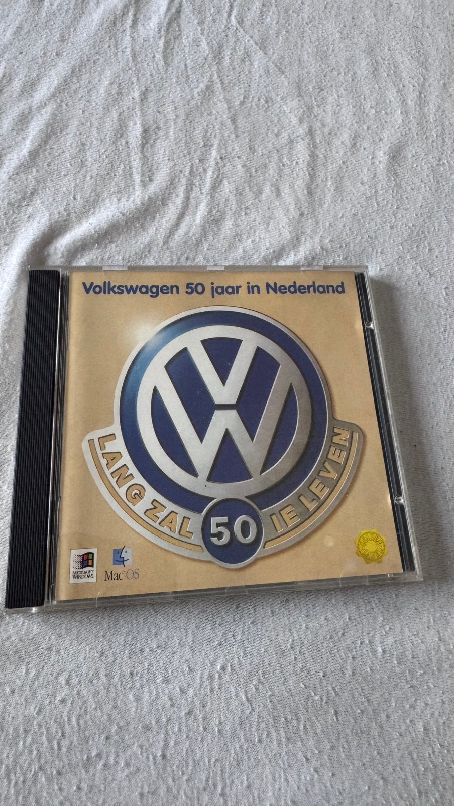 Golden label volkswagen 50 jaar in nederland cd-rom, Cd's en Dvd's, Cd's | Dance en House, Ophalen, Zo goed als nieuw